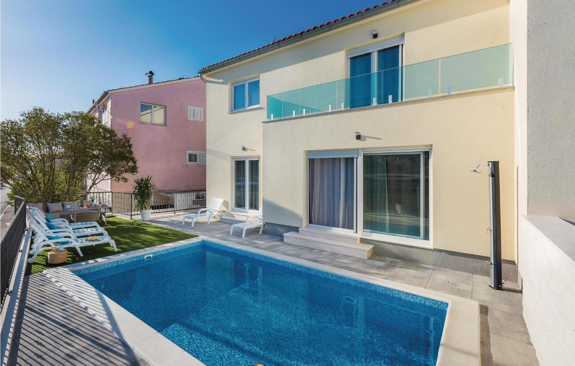 Beautiful Home In Sibenik With Kitchen Luaran gambar